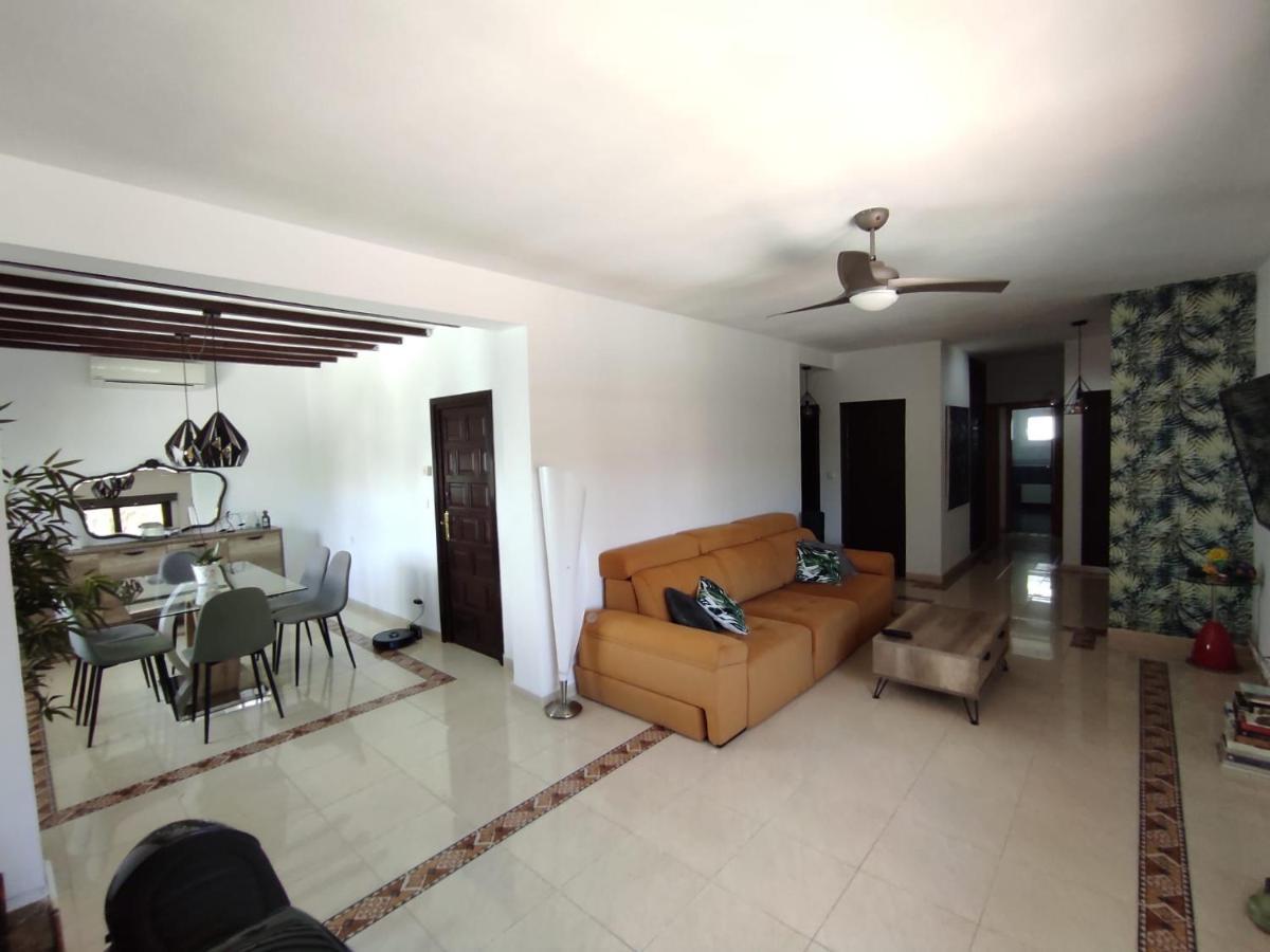 Villa Con Piscina A Un Paso De La Playa 베니돔 외부 사진